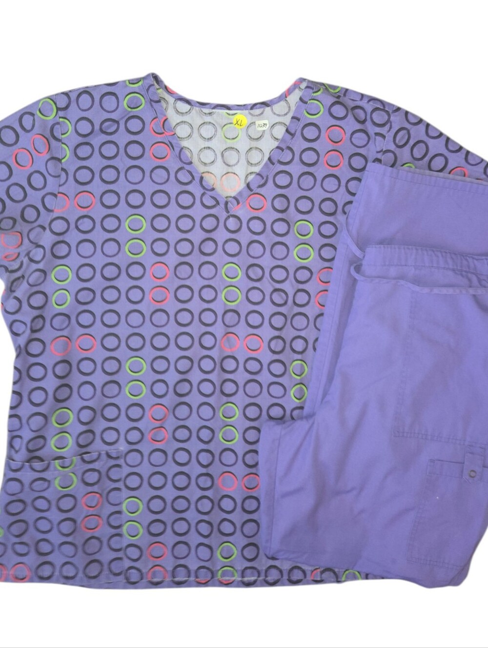 Circles Scrub Set